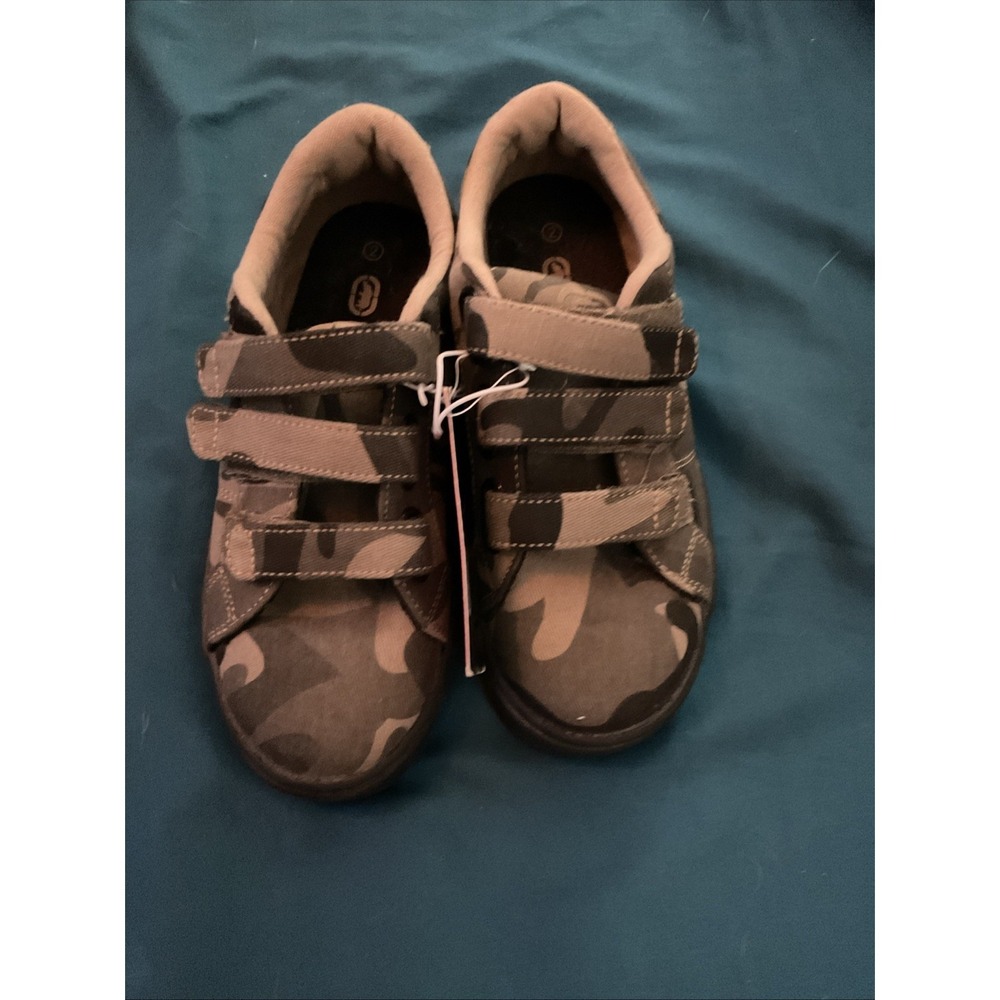 ECKO‎ UNLTD Kids Camouflage Print Canvas Casual Triple Strap Sneakers Size 2